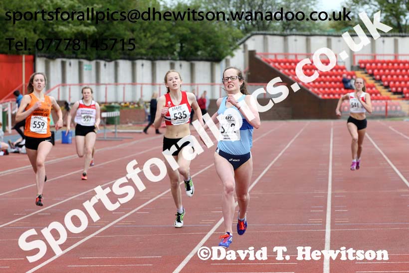 Womens under-17s 300 metres, North Eastern Track and Field Champs, Gateshead Stadium. Photo: David T. Hewitson/Sports for All Pics